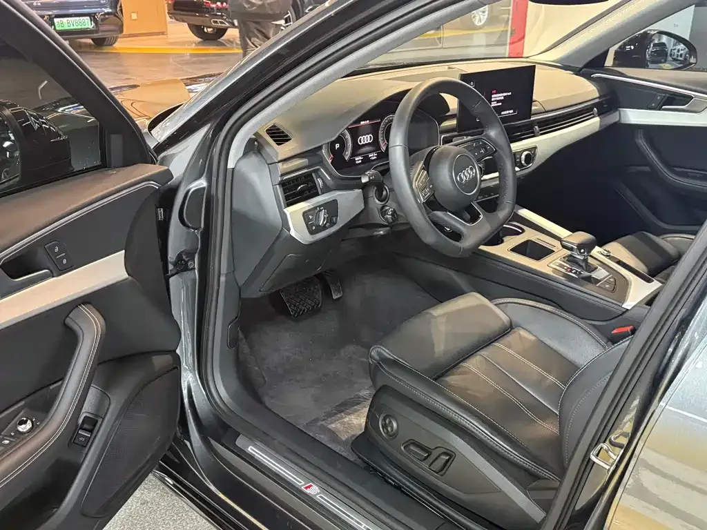 Audi A4L 2024 из CN, фото 7