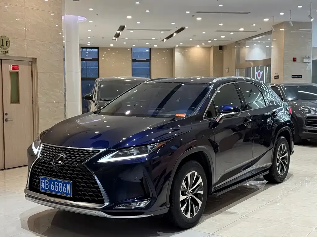 Lexus RX — фото 1