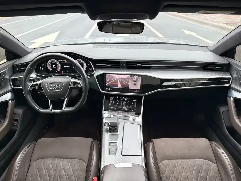 Audi A7L 2023 из CN, фото 2