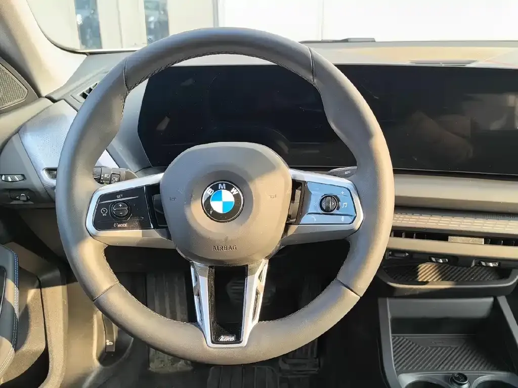 BMW 2 Series 2025 из CN, фото 7