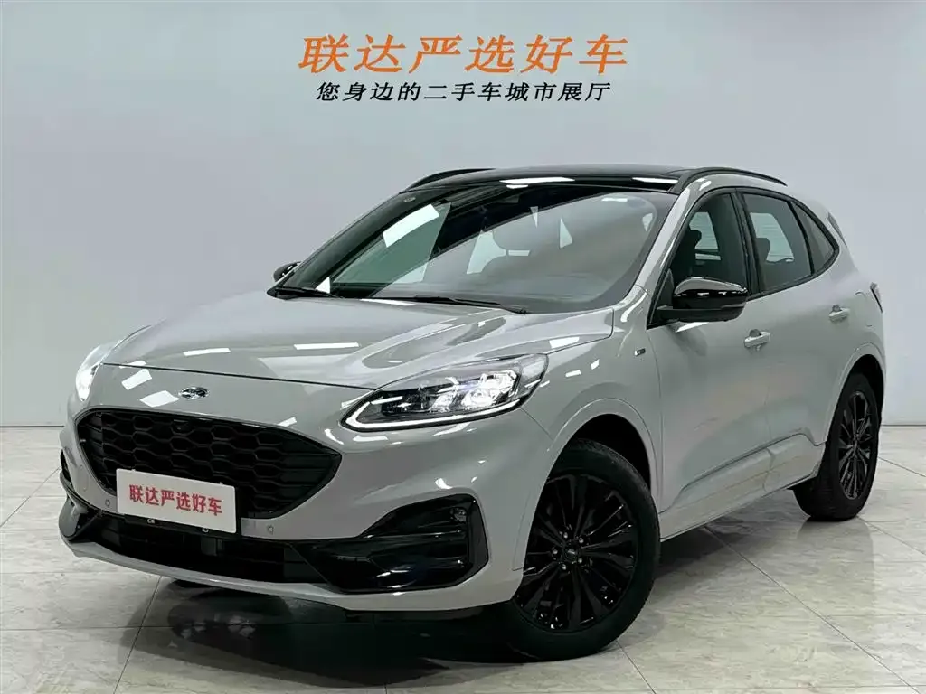 Ford Escape 2023 из CN, фото 1