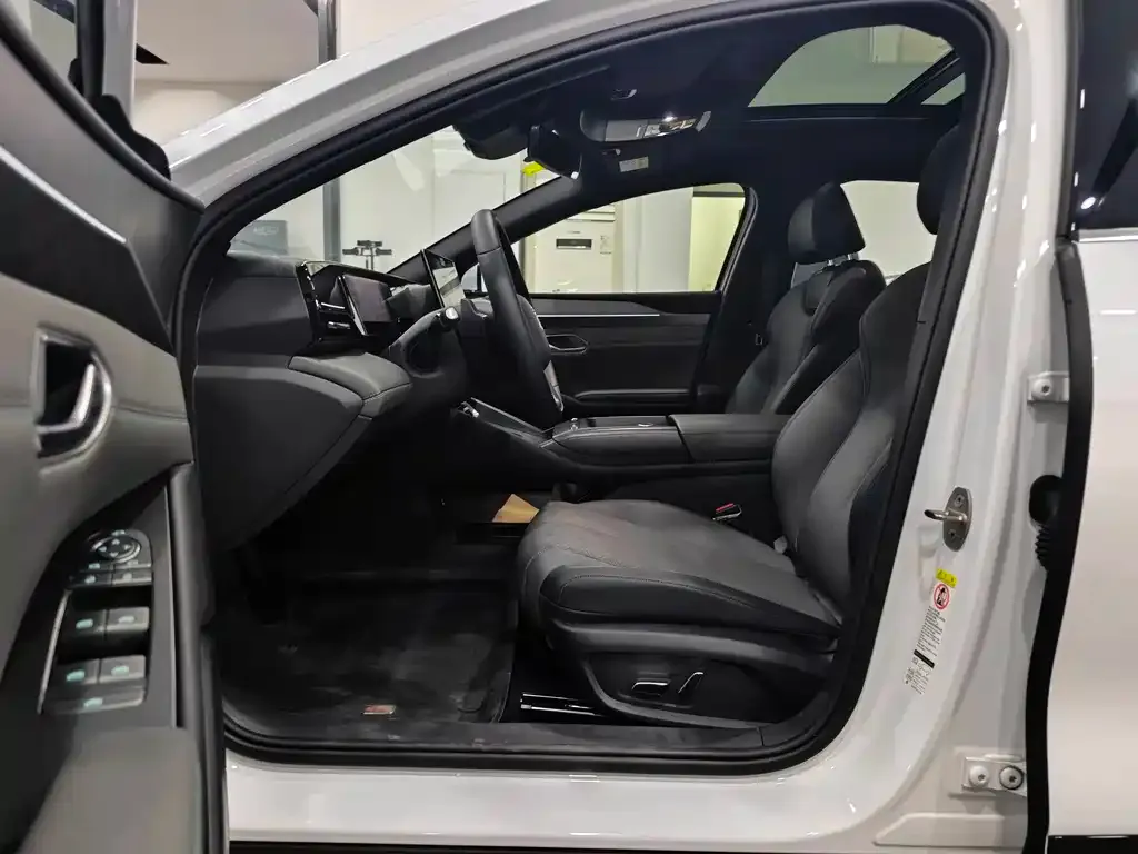 BYD Qin L 2025 из CN, фото 2