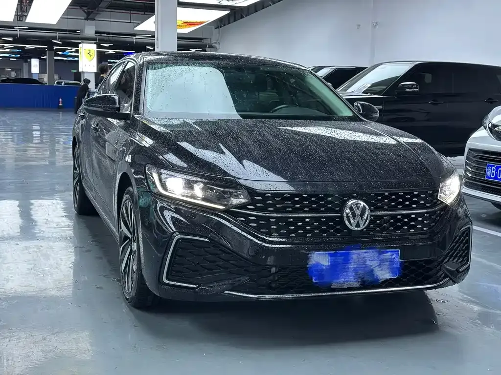 Volkswagen Passat — фото 8