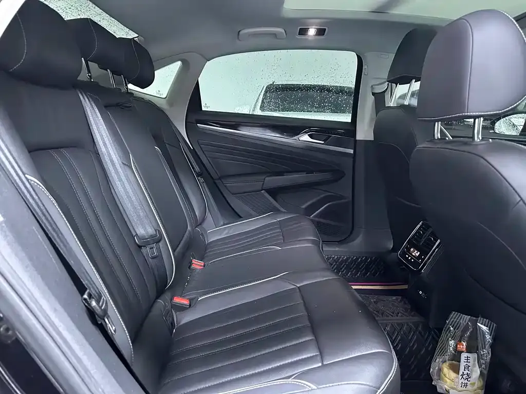 Volkswagen Passat — фото 5