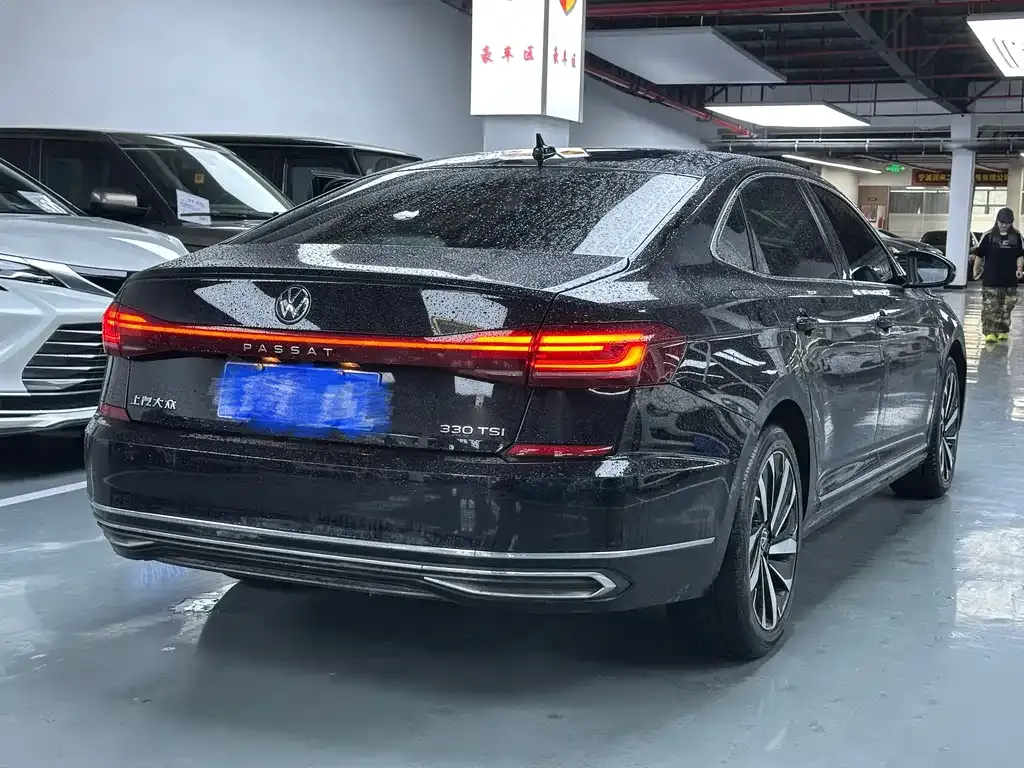 Volkswagen Passat — фото 3