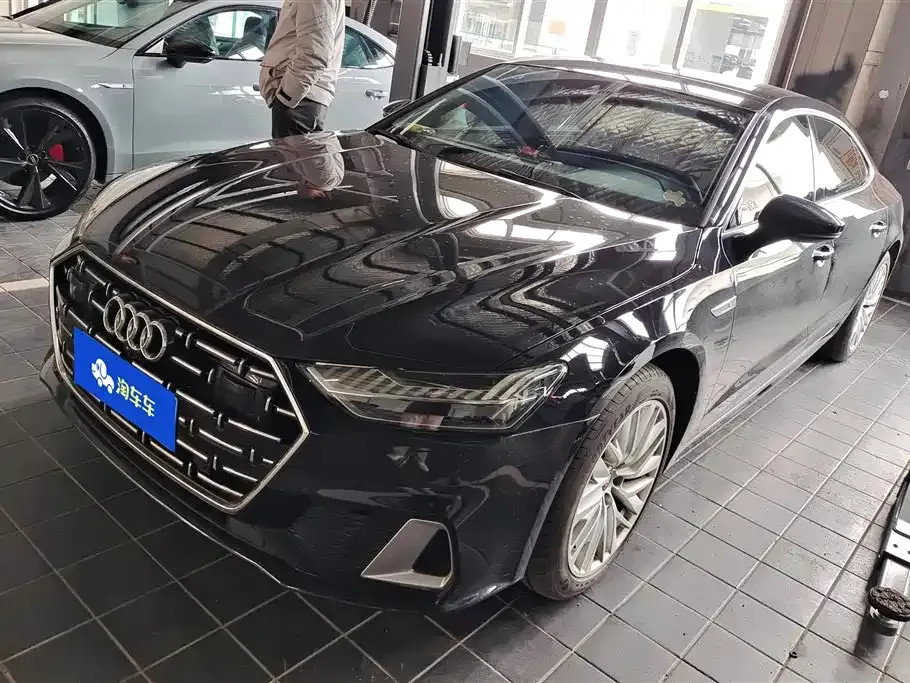 Audi A7L 2024 из CN, фото 1