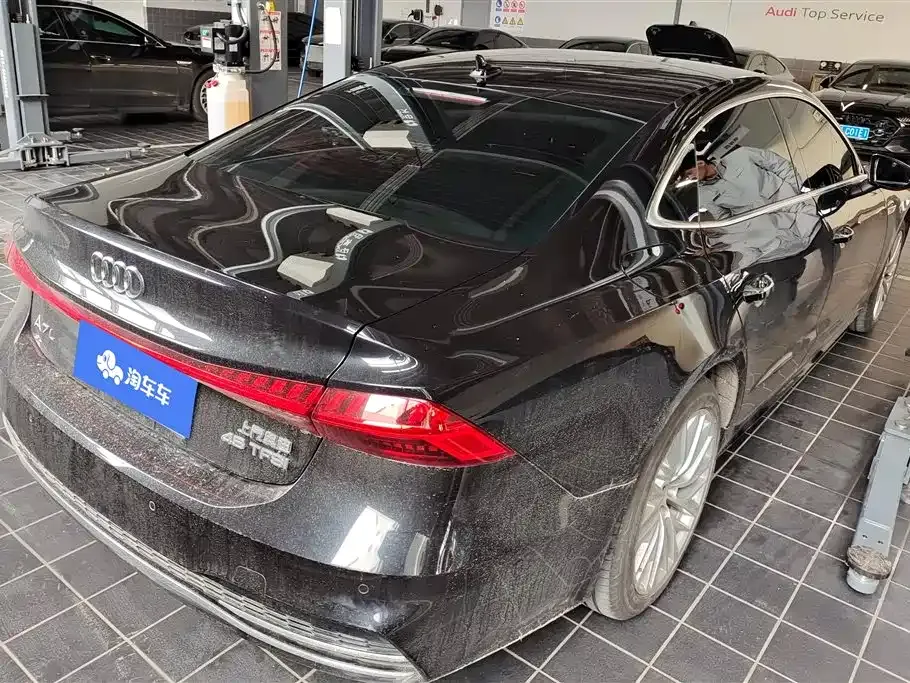 Audi A7L 2024 из CN, фото 6