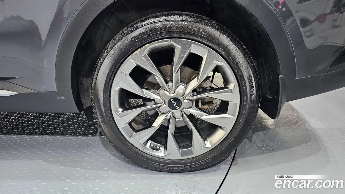Kia Sorento — фото 9