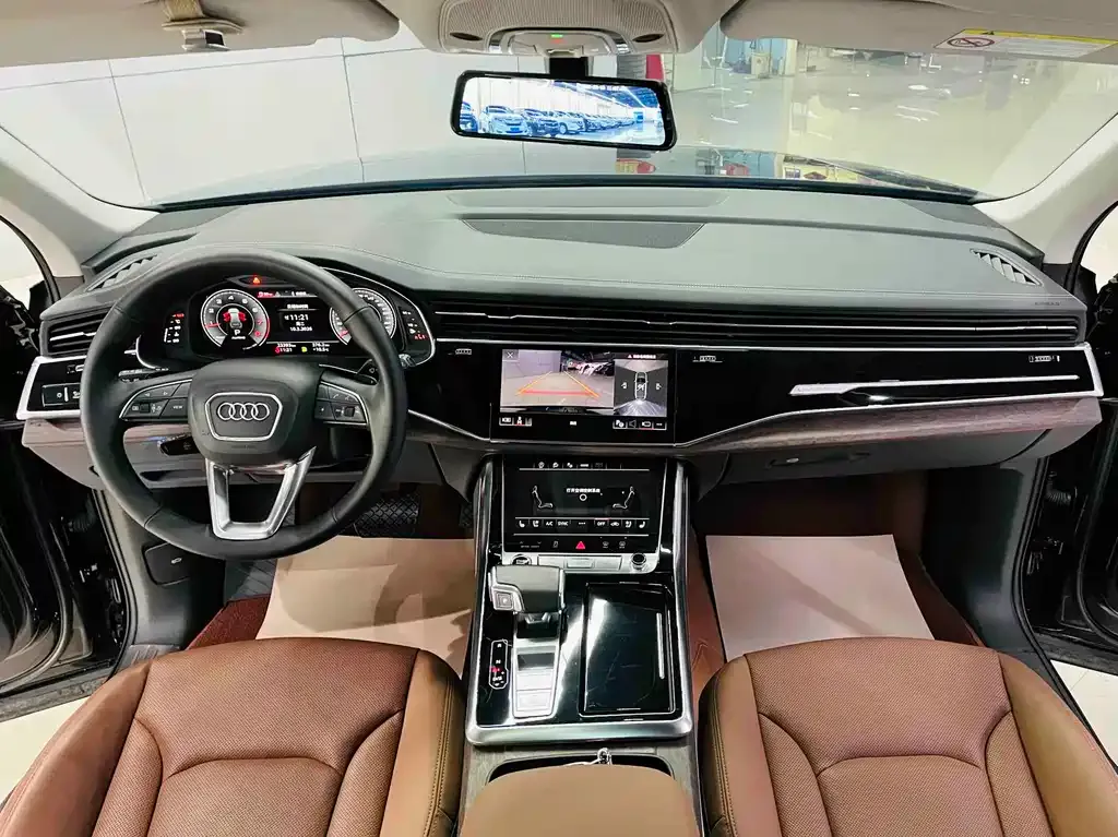 Audi Q7 2023 из CN, фото 8