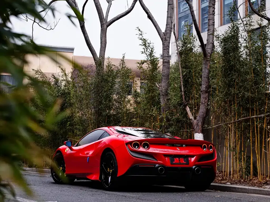 Ferrari F8 — фото 9