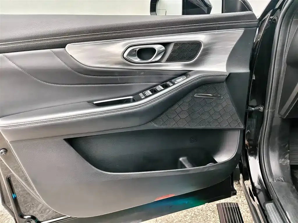 GAC Motor Trumpchi GS8 — фото 8