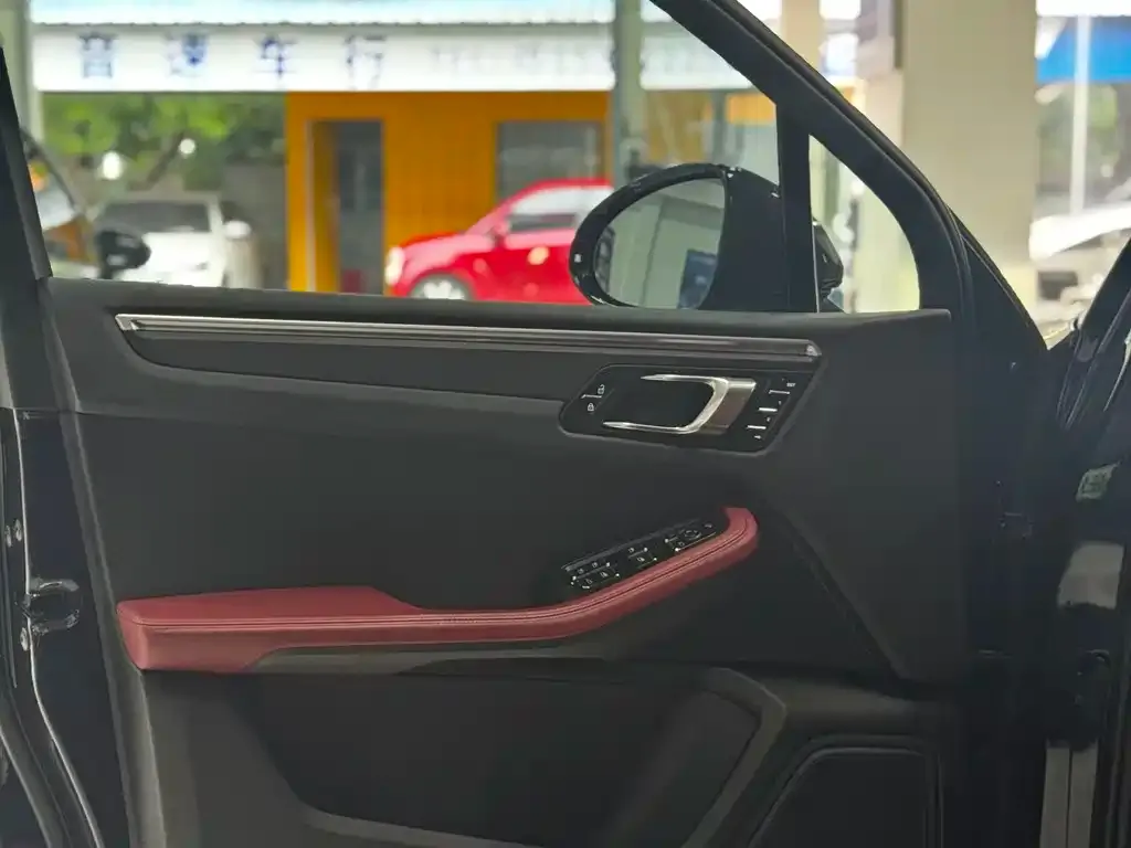 Porsche Macan 2023 из CN, фото 2