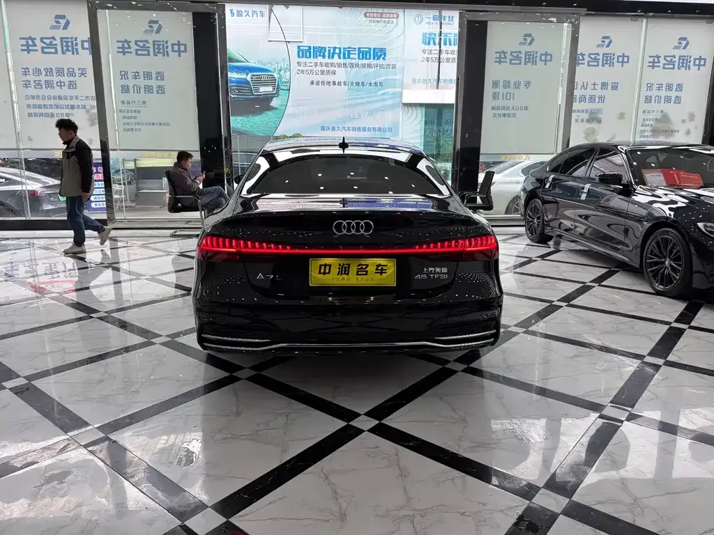Audi A7L — фото 2