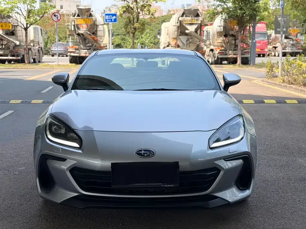 Subaru BRZ 2023 из CN, фото 9