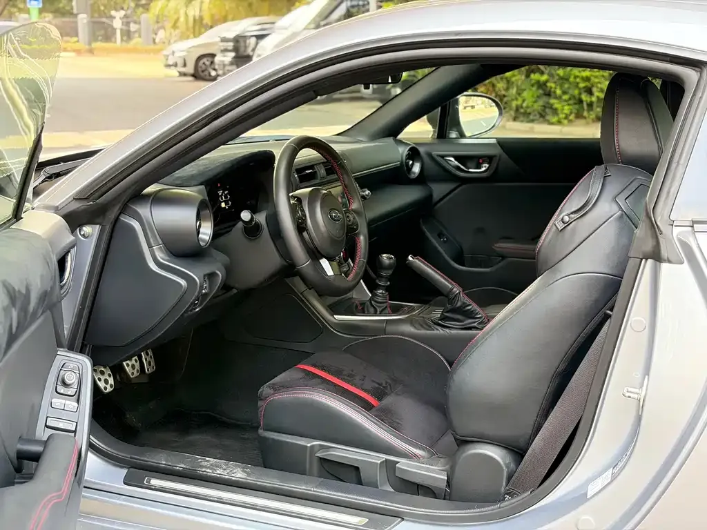 Subaru BRZ 2023 из CN, фото 5