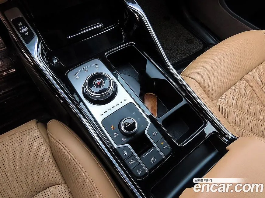 Kia Sorento — фото 10