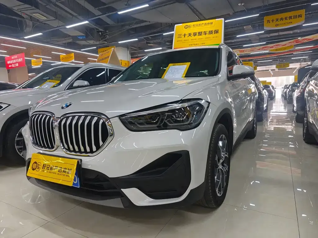 BMW X1 — фото 1