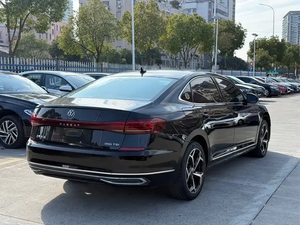 Volkswagen Passat 2024 из CN, фото 9