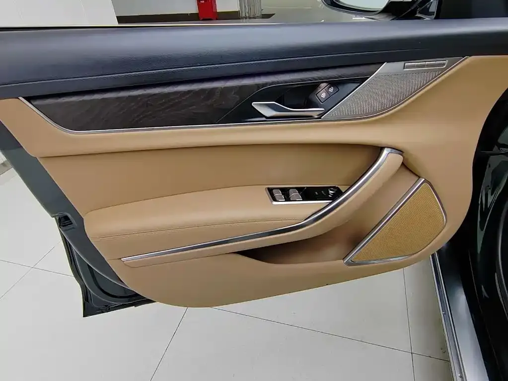 Jaguar XFL 2022 из CN, фото 8