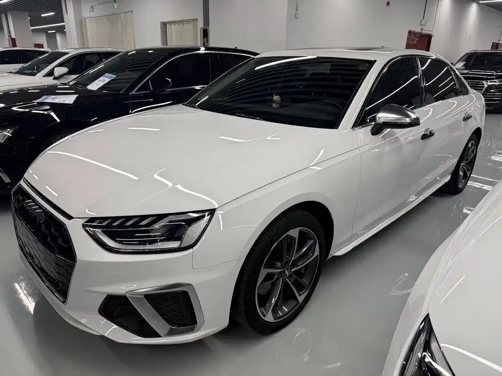 Audi A4L 2021 из CN, фото 1
