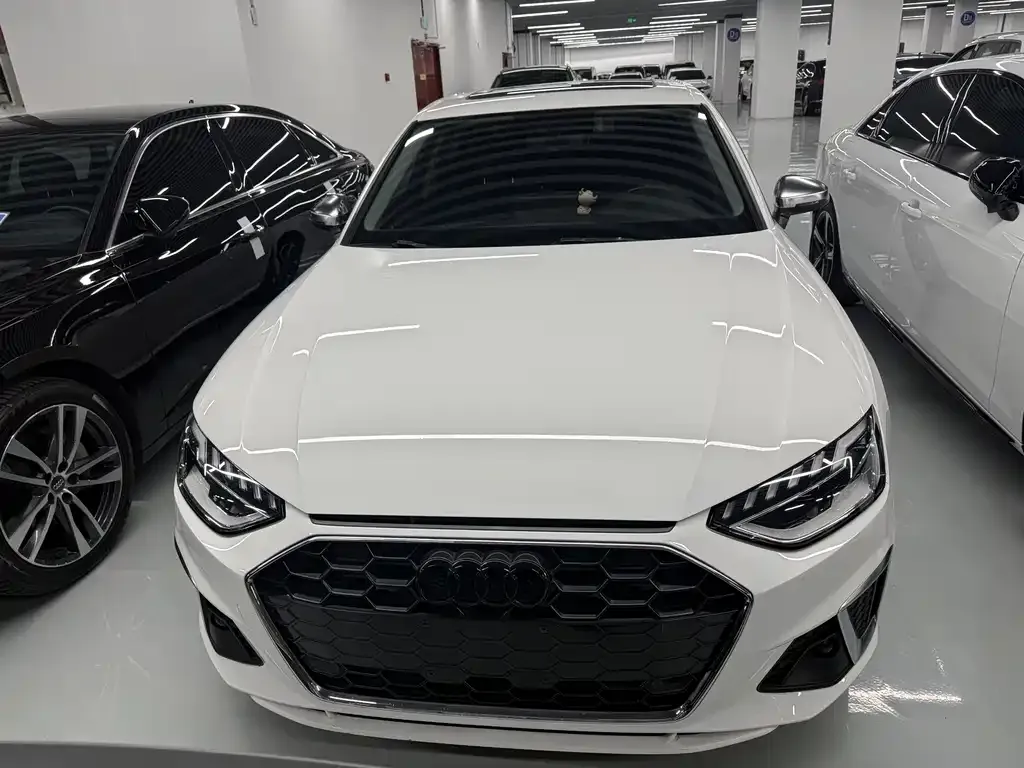 Audi A4L 2021 из CN, фото 9