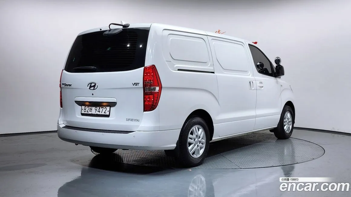 Hyundai Starex — фото 5