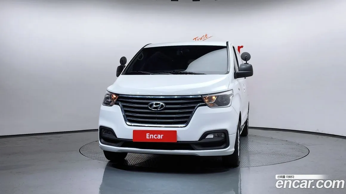 Hyundai Starex — фото 8
