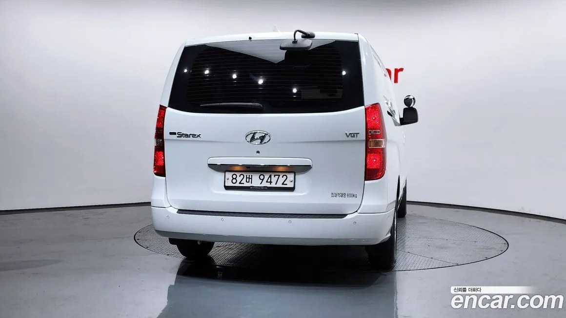Hyundai Starex — фото 3