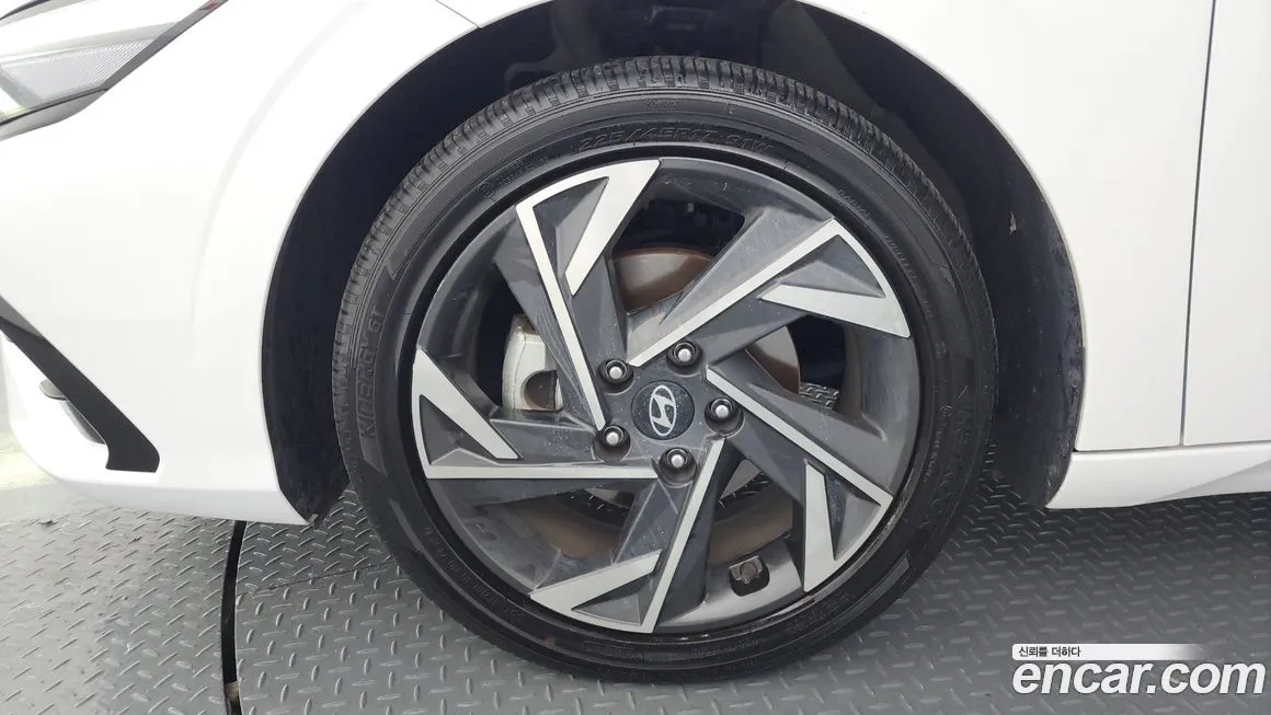Hyundai AVANTE — фото 9
