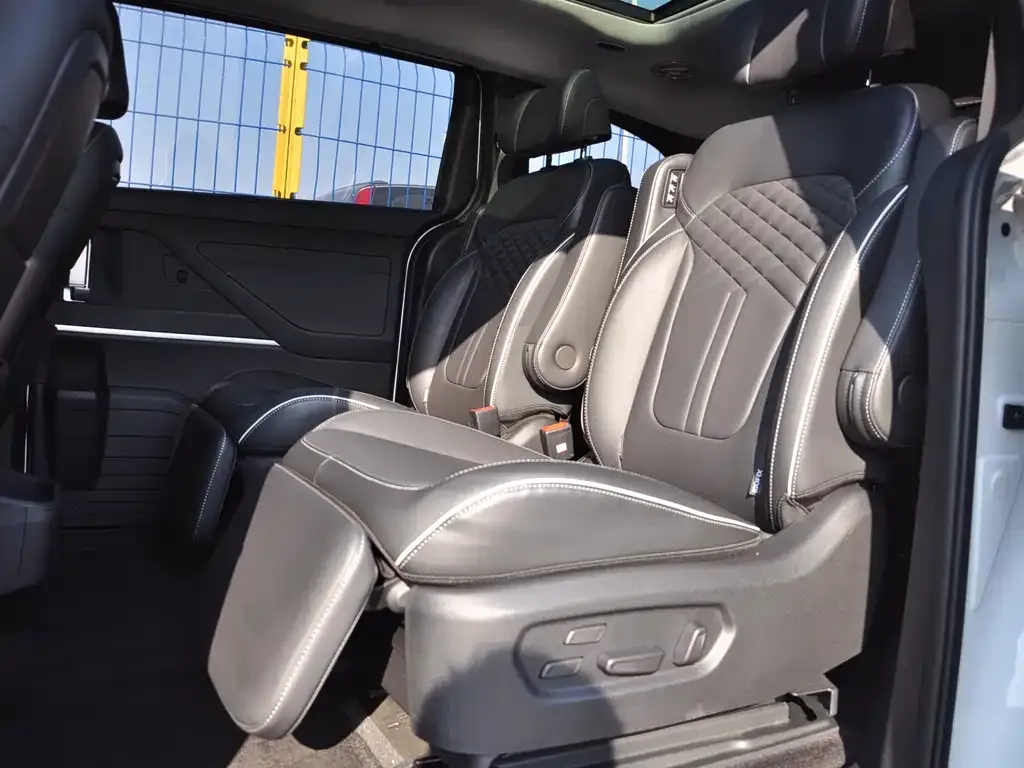 Hyundai Custo — фото 9