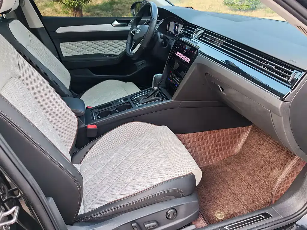 Volkswagen Magotan 2024 из CN, фото 6