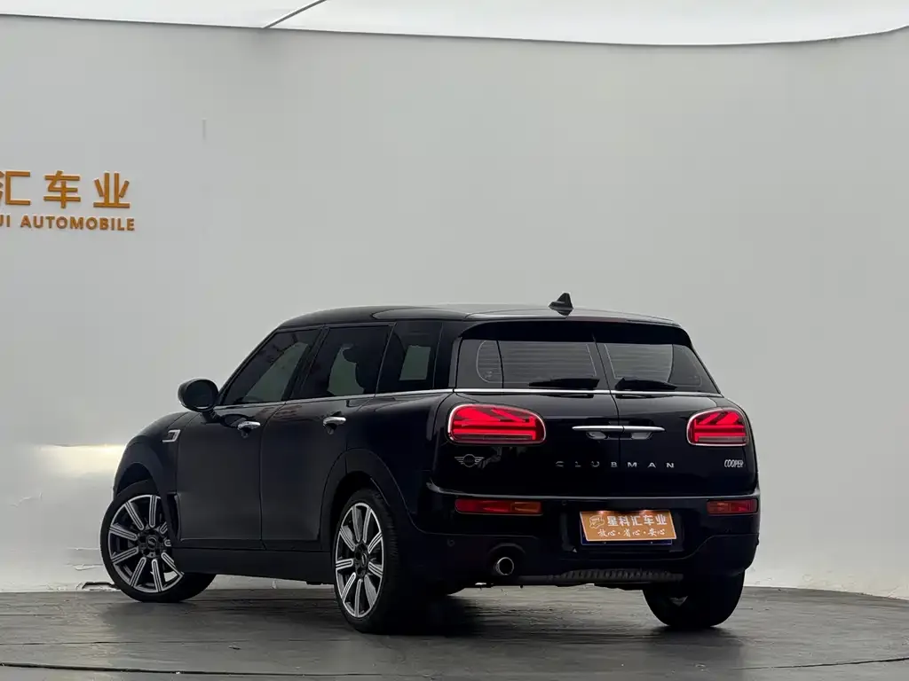 MINI Clubman — фото 3