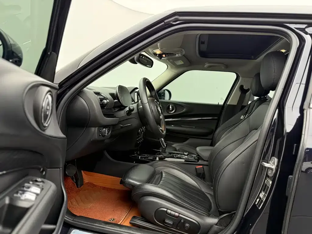 MINI Clubman — фото 10