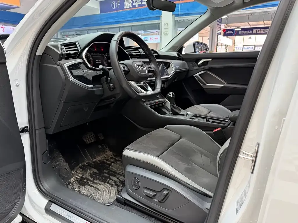 Audi Q3 2023 из CN, фото 7