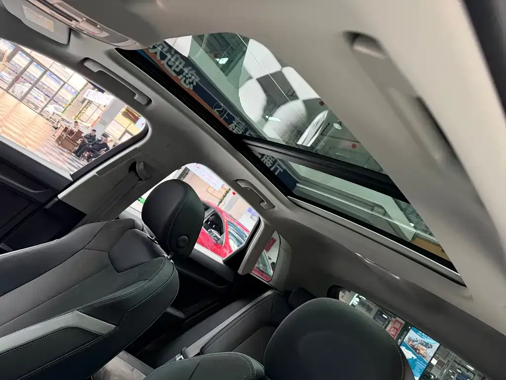 Audi Q3 2023 из CN, фото 5