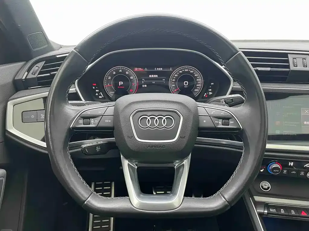 Audi Q3 — фото 10