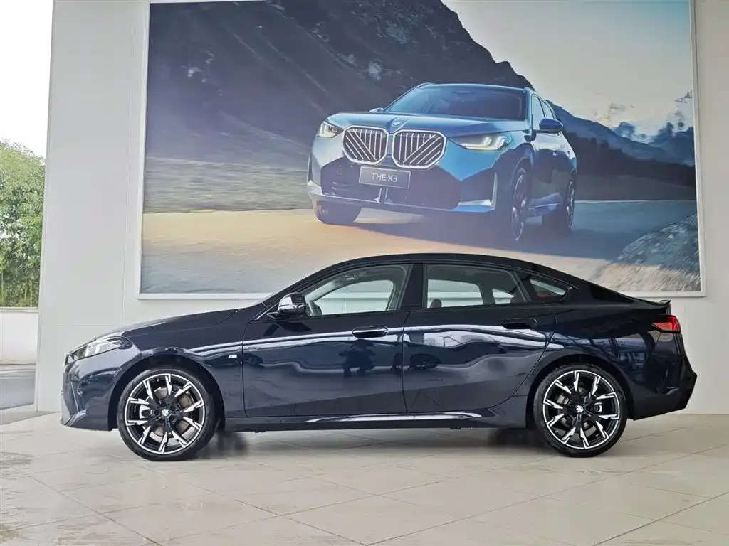 BMW 2 Series 2025 из CN, фото 9