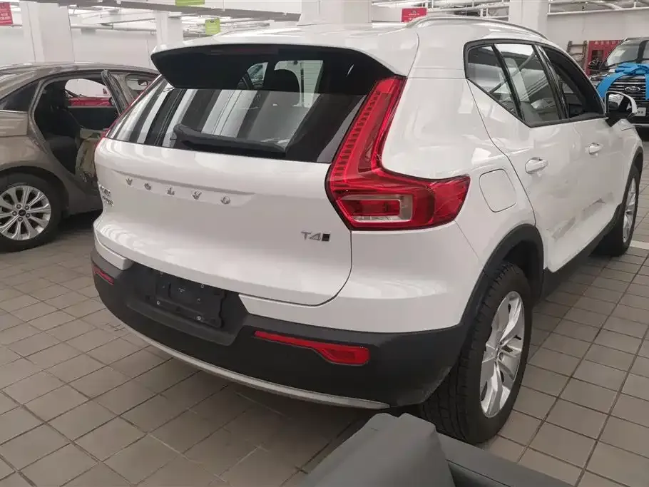 Volvo XC40 2021 из CN, фото 10