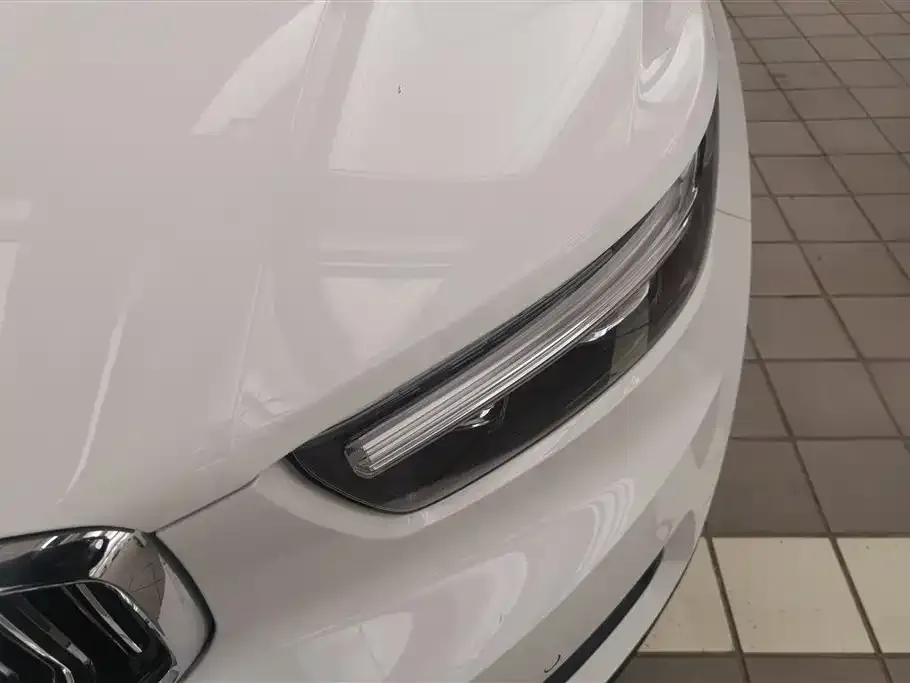 Volvo XC40 2021 из CN, фото 3