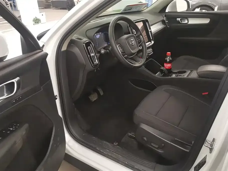 Volvo XC40 2021 из CN, фото 5
