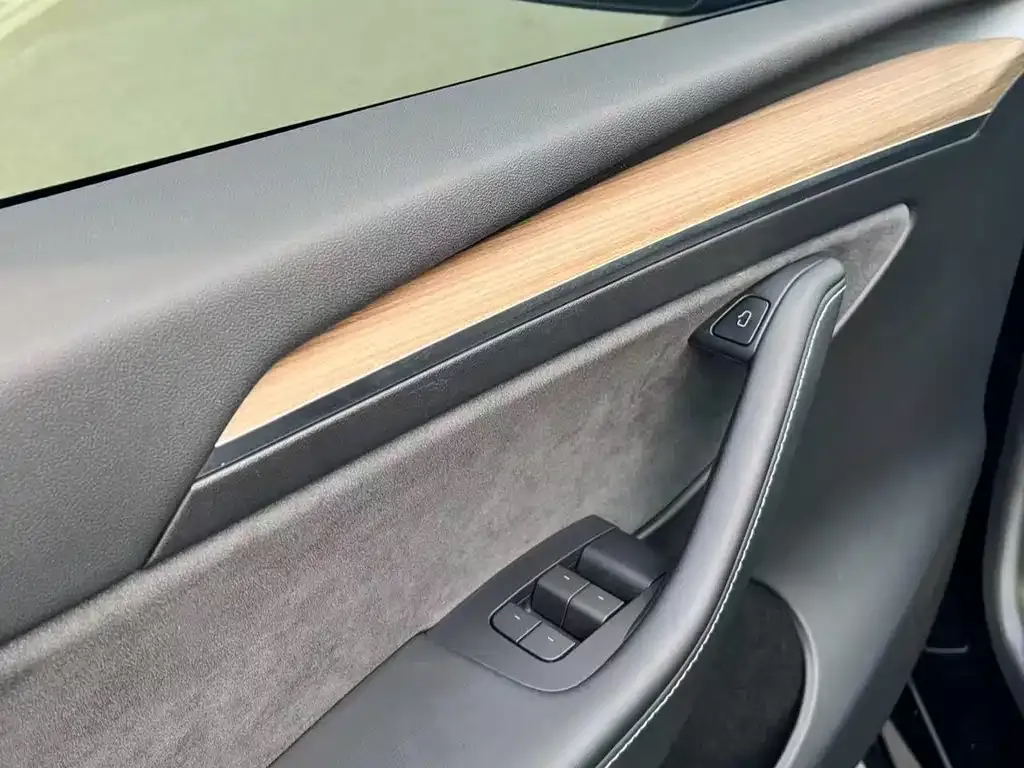Tesla Model Y 2023 из CN, фото 7