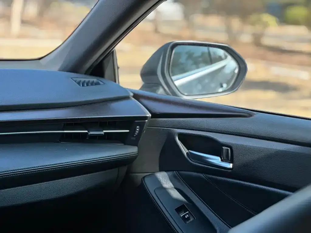 Toyota Avalon — фото 2