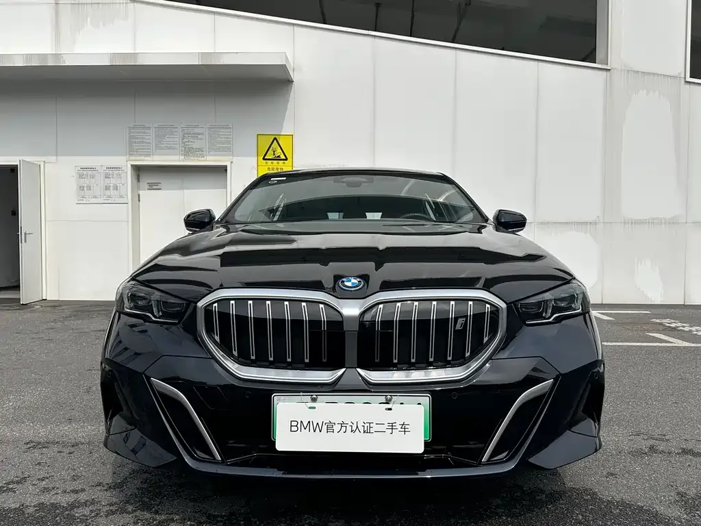 BMW i5 2025 из CN, фото 8
