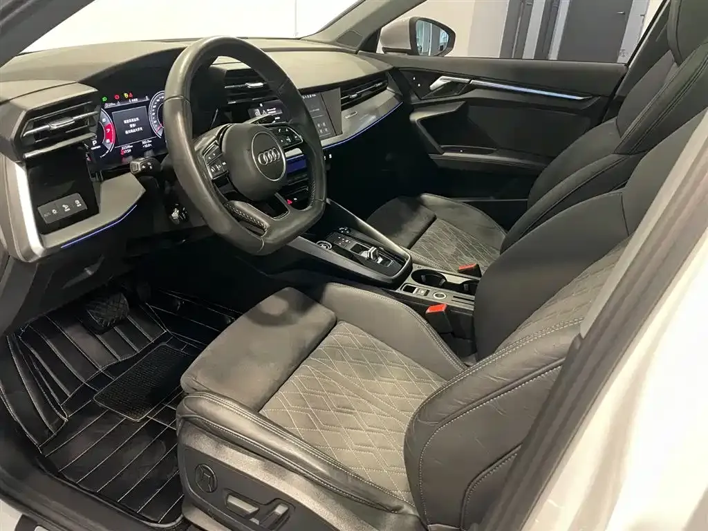 Audi A3 2023 из CN, фото 7
