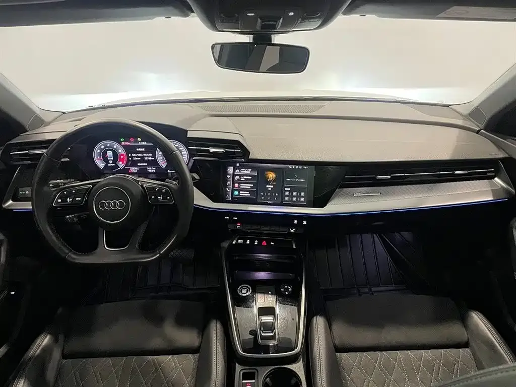 Audi A3 2023 из CN, фото 4