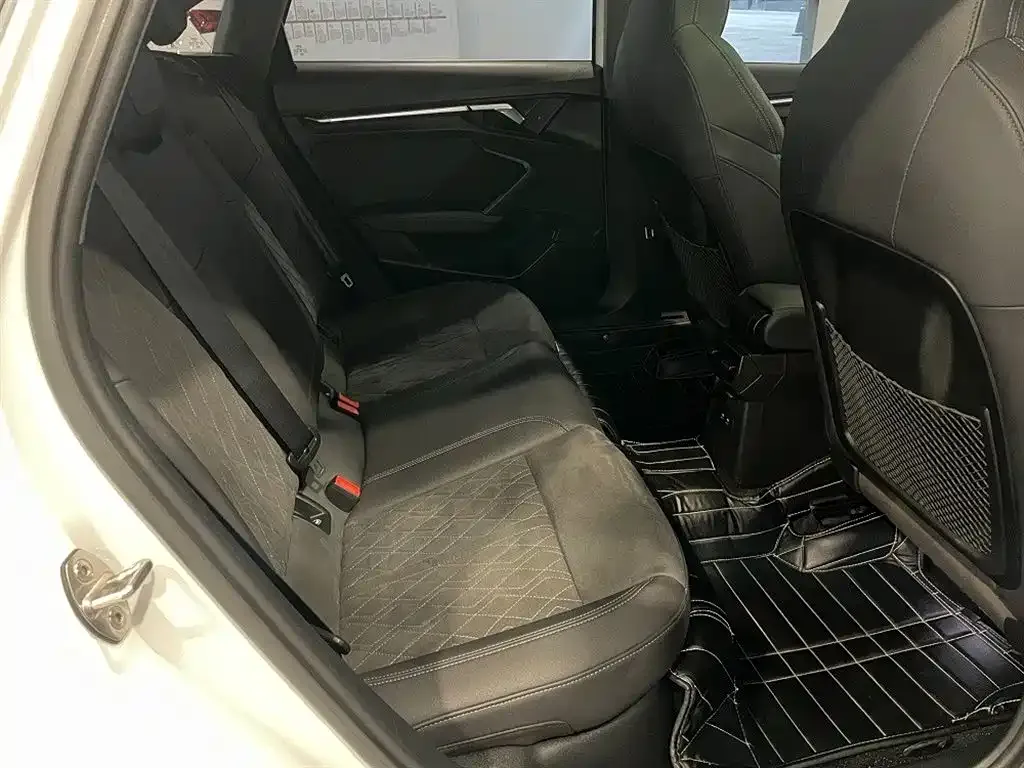 Audi A3 2023 из CN, фото 5