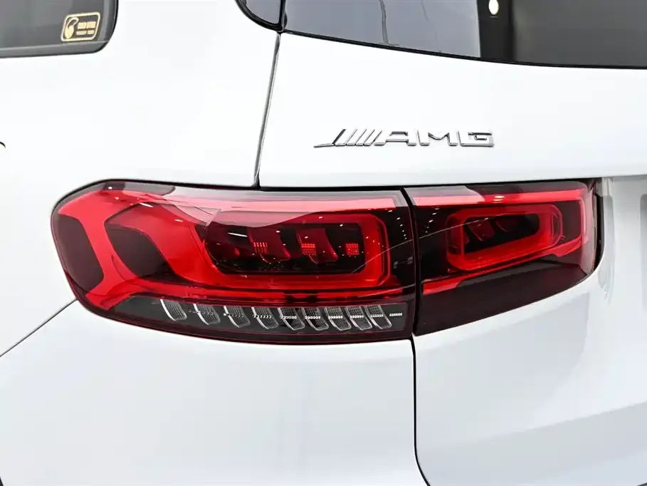 Mercedes-Benz GLB AMG — фото 8