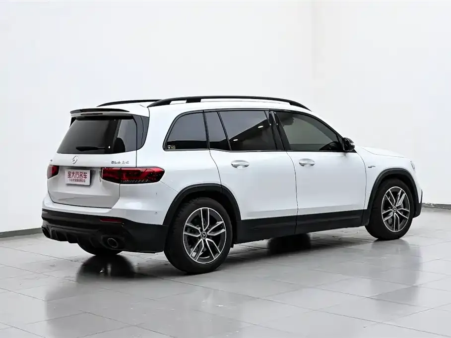 Mercedes-Benz GLB AMG — фото 10