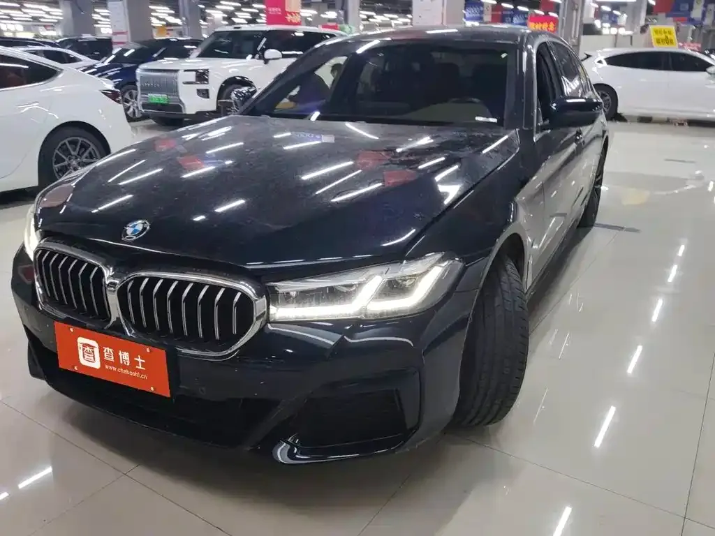 BMW 5 Series — фото 1