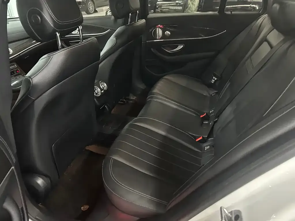 Mercedes-Benz E-Class (Import) 2022 из CN, фото 2